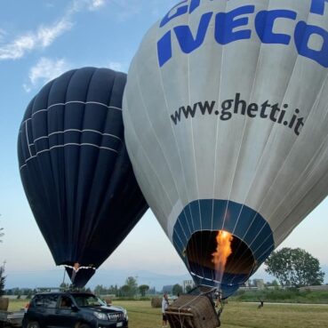 Foto mongolfiere in volo