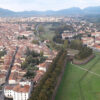 Volo sulla città di Lucca
