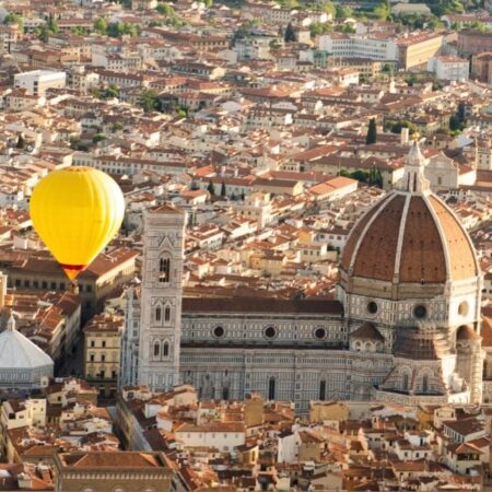 Volo sulla città di Firenze